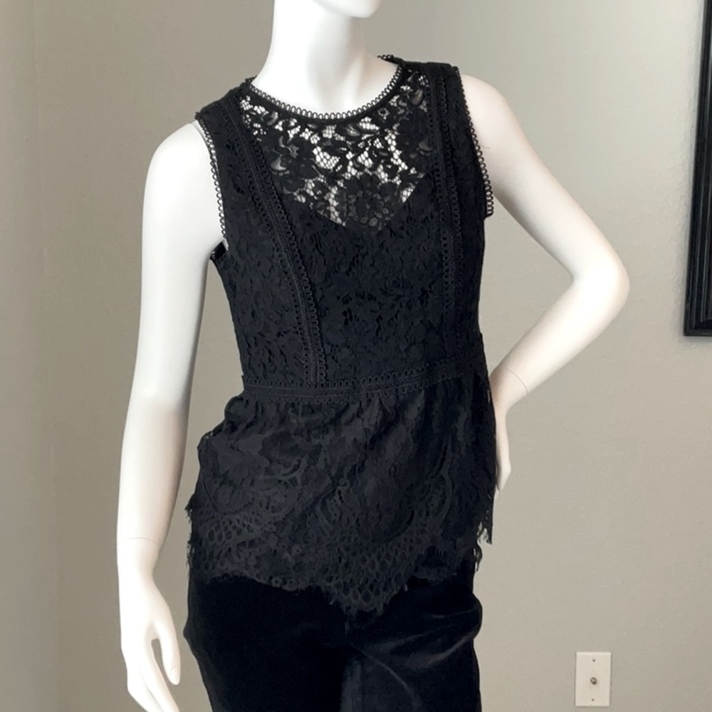 WHBM Sleeveless Black Lace Embellished Top Size 0